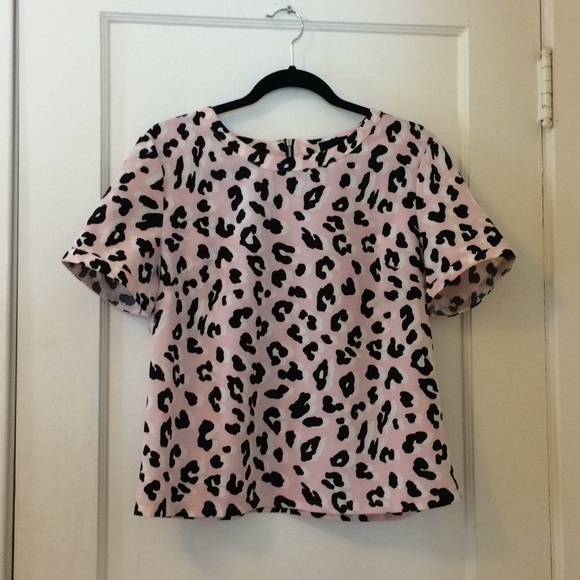 W5 Tops - W5 Pale Pink Leopard Short Sleeved Top